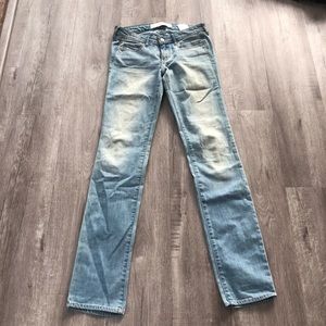 Abercrombie & Fitch Slim Fit Straight Leg